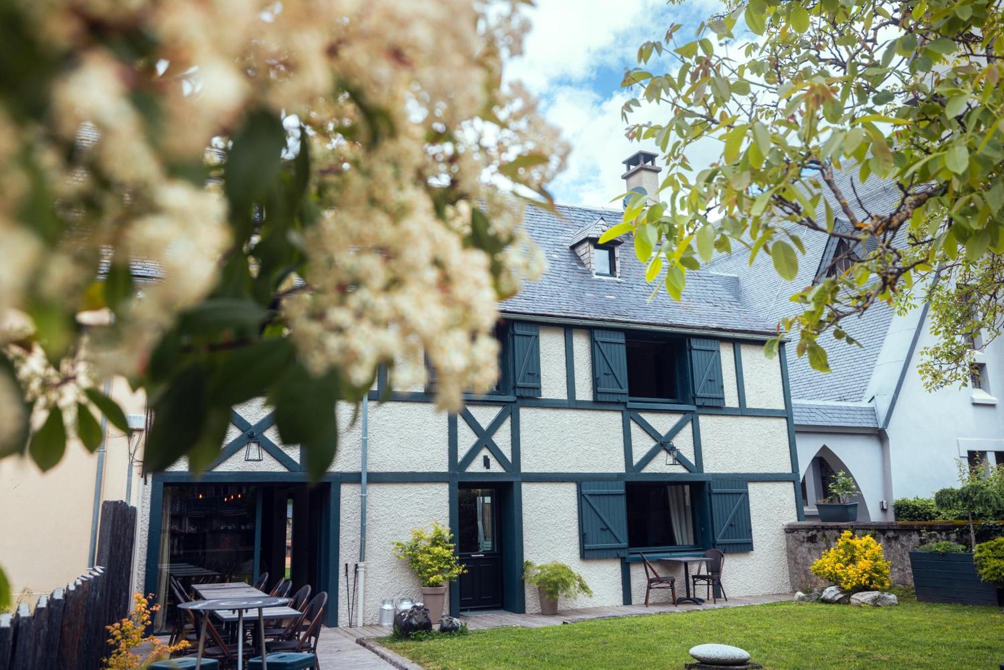La Sainthilarienne Bed & Breakfast Bagian luar foto